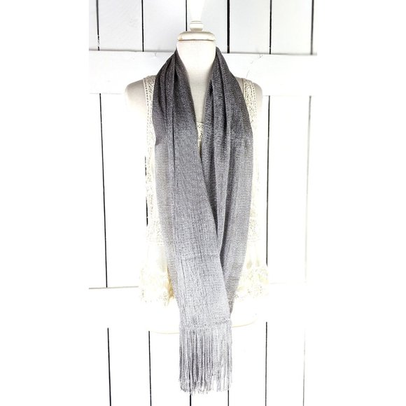 Metallic silver mesh open weave infinity fringe scarf - Picture 3 of 5